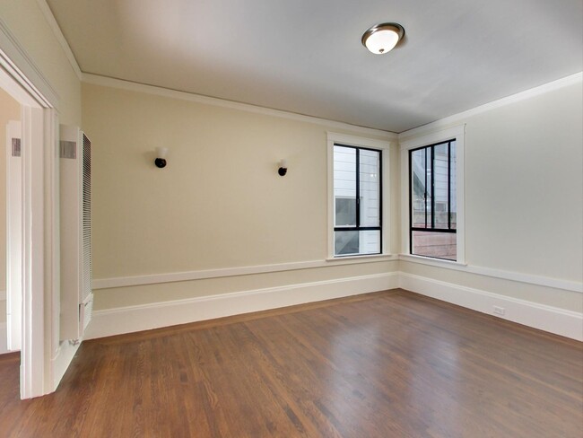 Building Photo - 2041 Hyde St