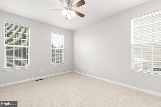 Building Photo - 407 Apricot St
