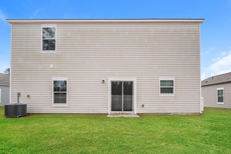 Building Photo - 375 Hidden Cove Dr
