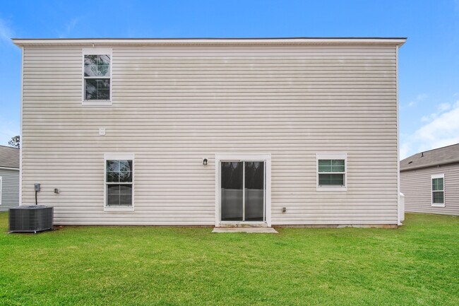 Building Photo - 375 Hidden Cove Dr