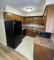 KITCHEN - 108 Morgan St