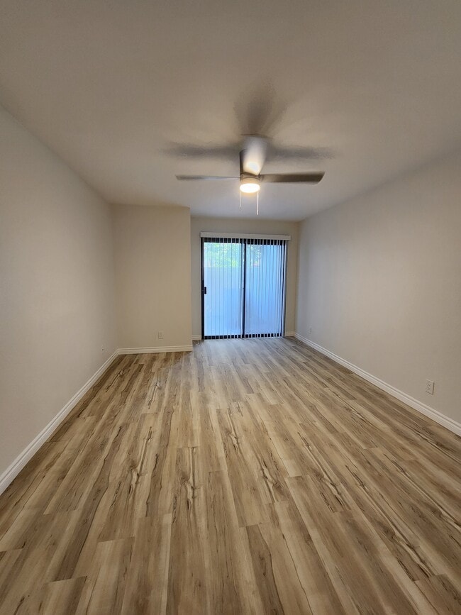 Building Photo - 4054 Nobel Dr