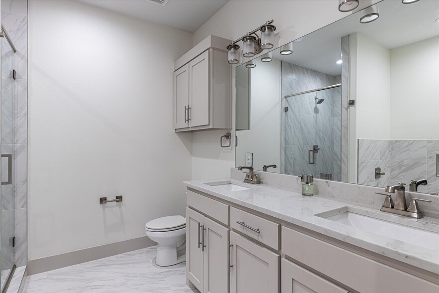 Bathroom of Room on First Floor - 3618 McBroom St