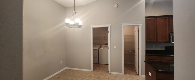 Dining Area - 6739 Bluff Meadow Ct