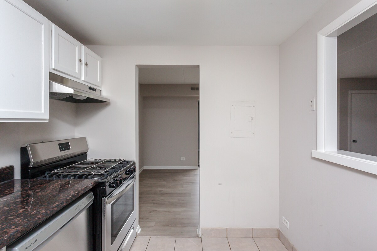 Building Photo - 1460 Fairlane Dr