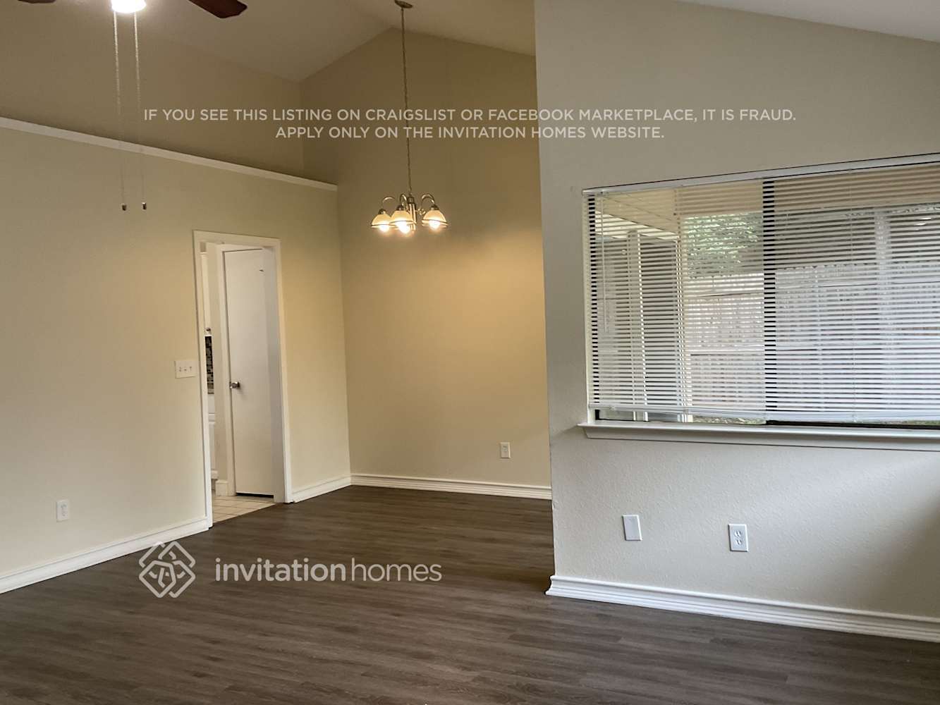 Building Photo - 3214 Cliffview Dr