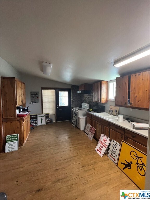 Building Photo - 1910 FM2673