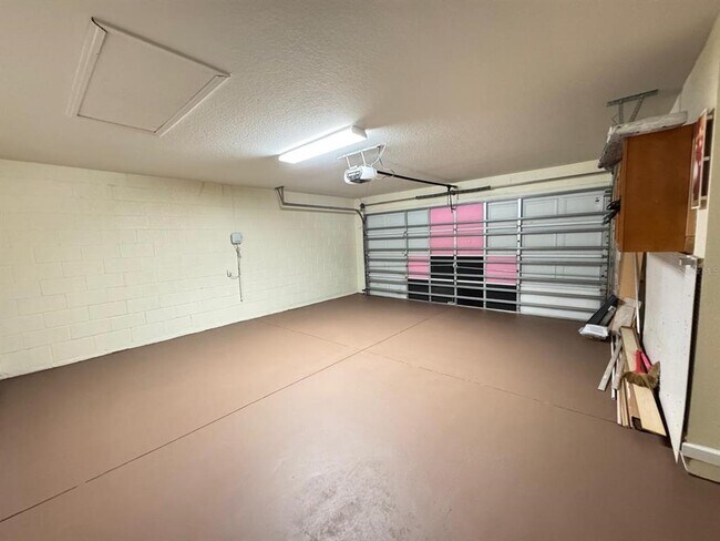 Building Photo - 1268 Toluke Point