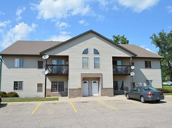 Building Photo - 134 Sharon St