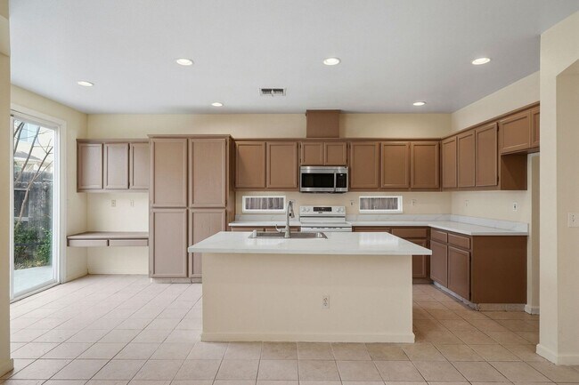 Building Photo - 1263 Montgomery Ln