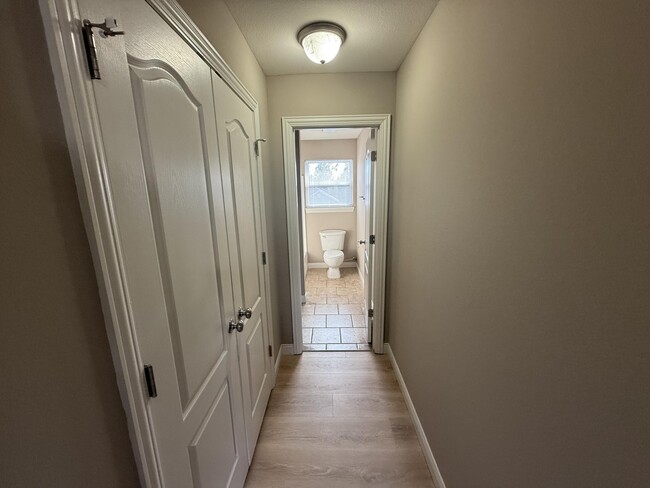 Building Photo - 7461 Arratt Ct