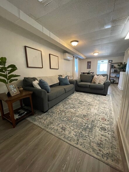 Building Photo - 4620 Fort Ave