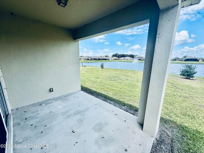 Building Photo - 465 Sorrento Dr