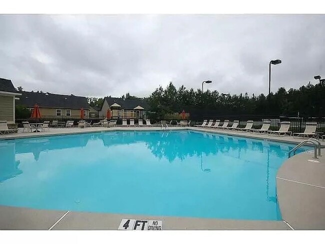 Building Photo - 4745 Shiloh Springs Rd