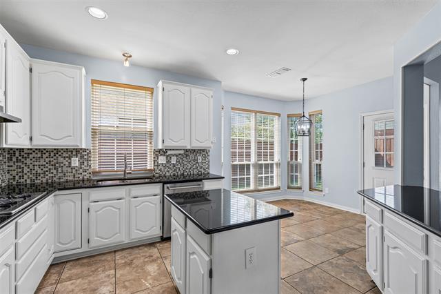 Building Photo - 7713 La Guardia Dr
