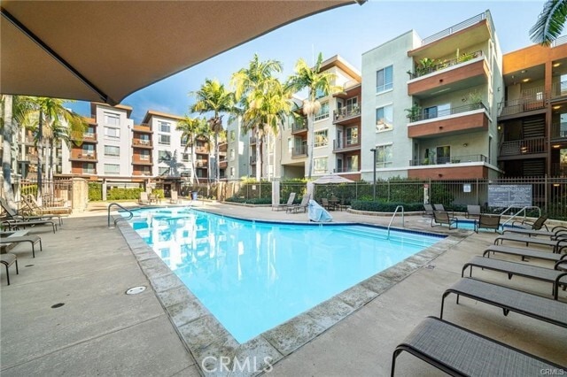 Building Photo - 100 S Alameda St