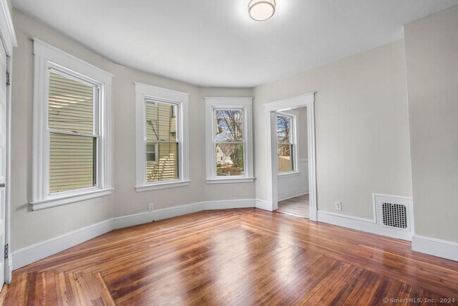 Building Photo - 49 Belden St