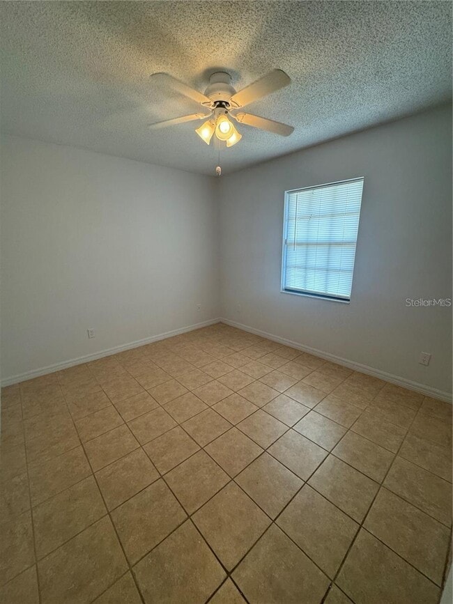 Building Photo - 929 Devonshire Way