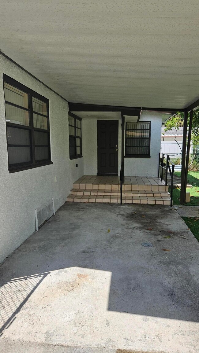 Building Photo - 421 Ardmore Rd