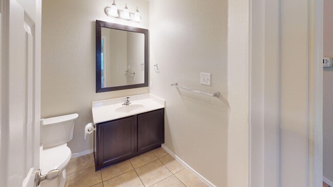 Building Photo - Wonderful 3 Bedroom, 2 Bath Home in Highly Desirable Splawn Ranch Subdivision