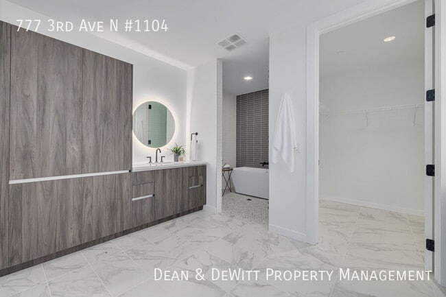 Building Photo - 777 3rd Ave N