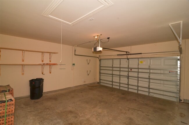 Building Photo - 4042 Tuscan Shores Dr