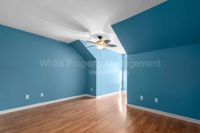 Building Photo - 8401 Southgate Commons Dr