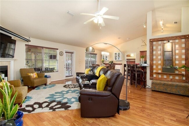 Building Photo - 10214 Scott Plantation Dr N