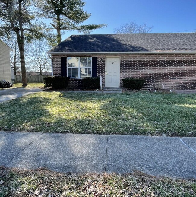 Building Photo - 98 Andrea Dr