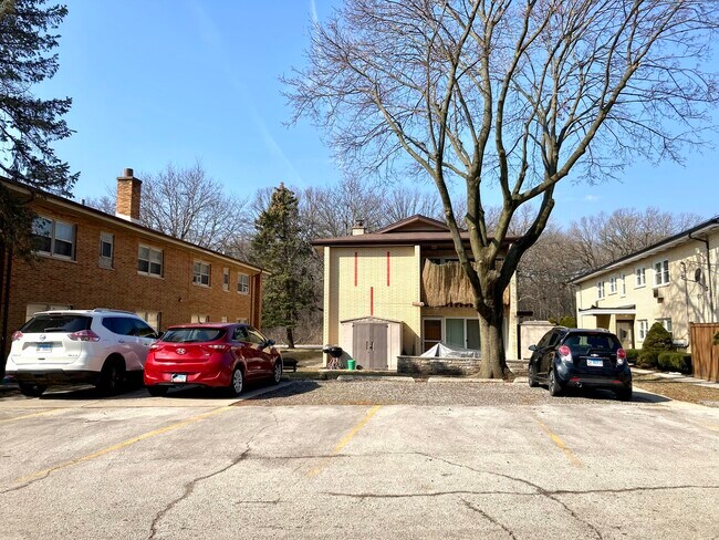 Building Photo - 1233 N La Grange Rd