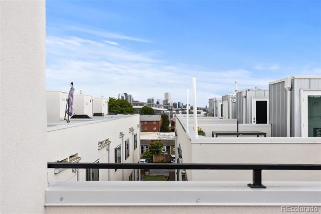 Building Photo - 1608 Irving St