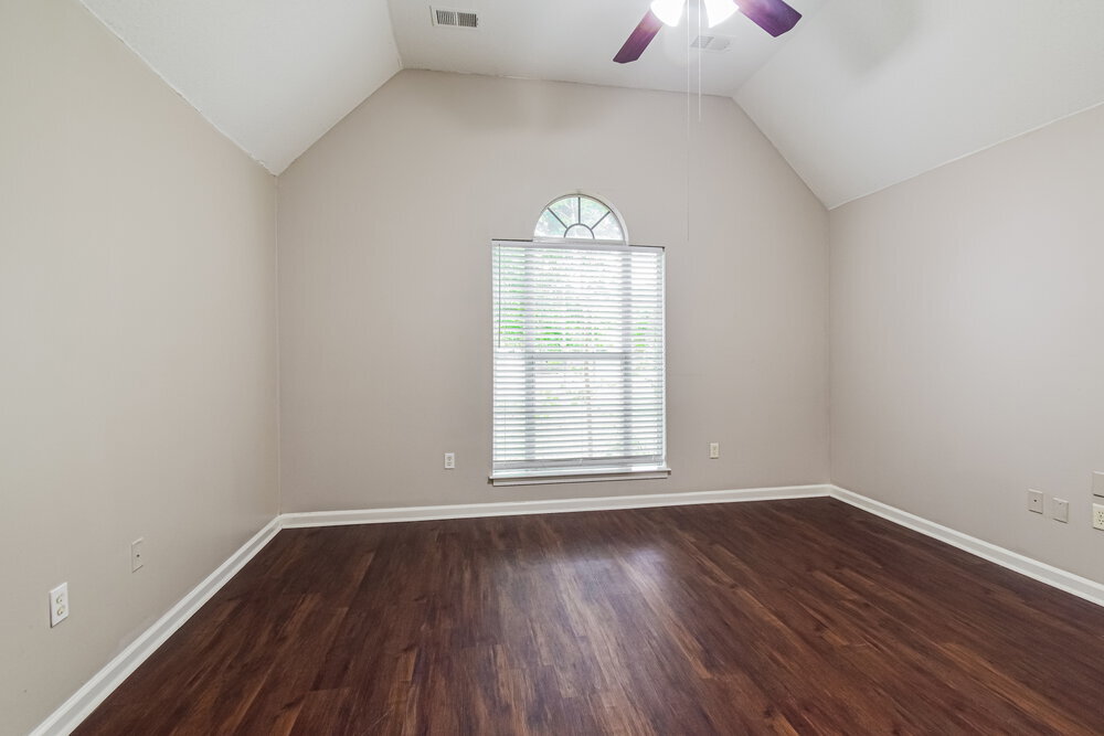 Building Photo - 1865 Winners Cir N