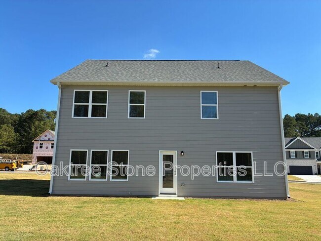 Building Photo - 3378 Skyland Dr