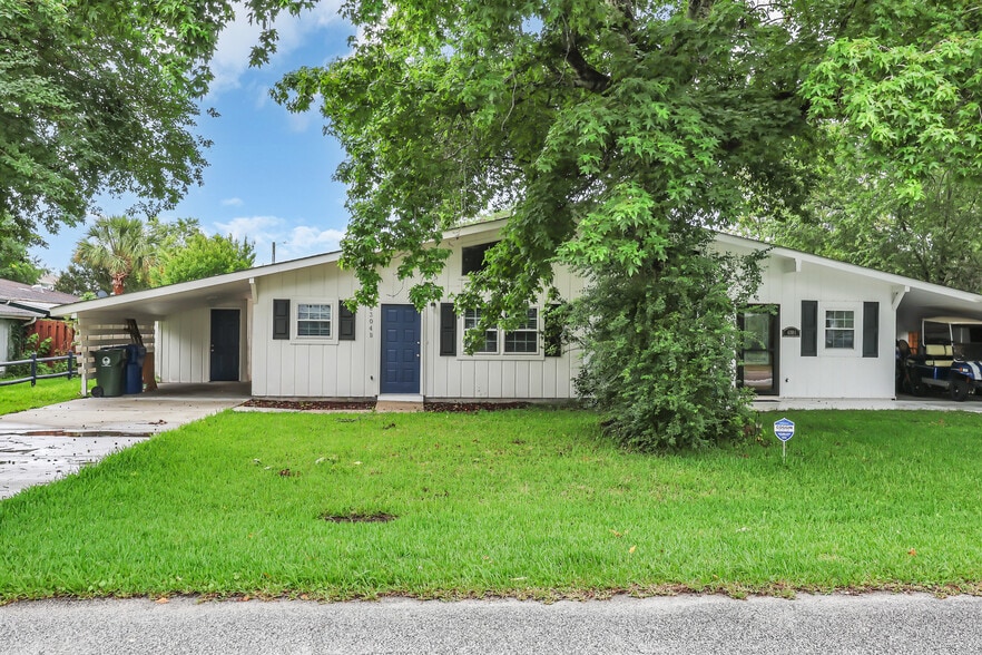 Building Photo - 6304 Timberline St
