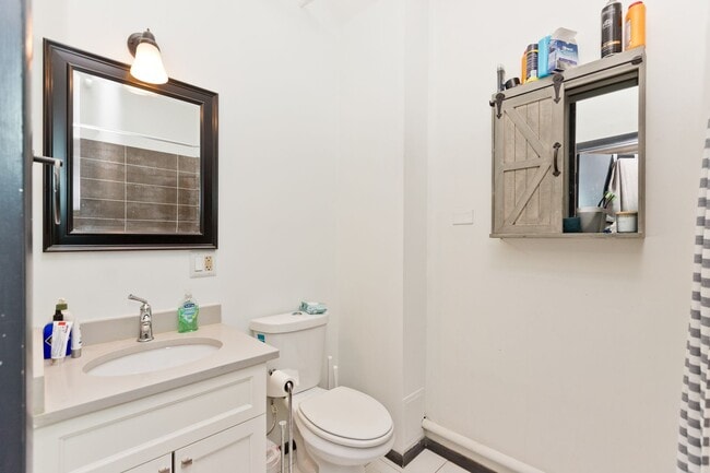 Building Photo - 2013 W Division