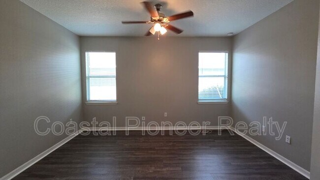 Building Photo - 30953 Water Lily Dr