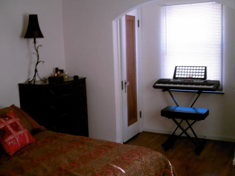 Building Photo - 3105 Bellewood Ave