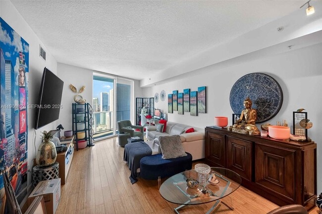 Building Photo - 1900 N Bayshore Dr