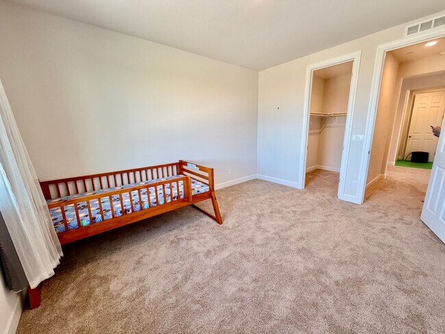 Building Photo - Vacaville 4 Bed | 3 Bath | Single-Story | 2,490 SF | Built in 2021