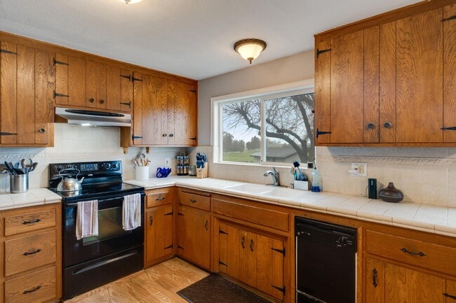 Building Photo - 12707 Leo Ln