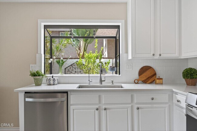 Building Photo - 6169 Arabian Pl