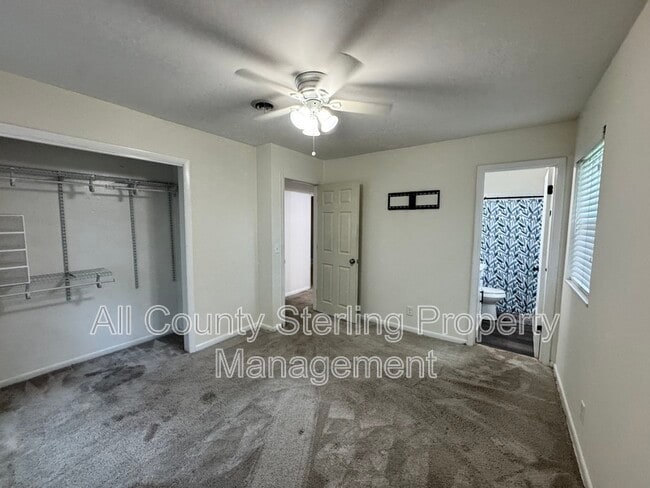 Building Photo - 353 SE Olustee Ave
