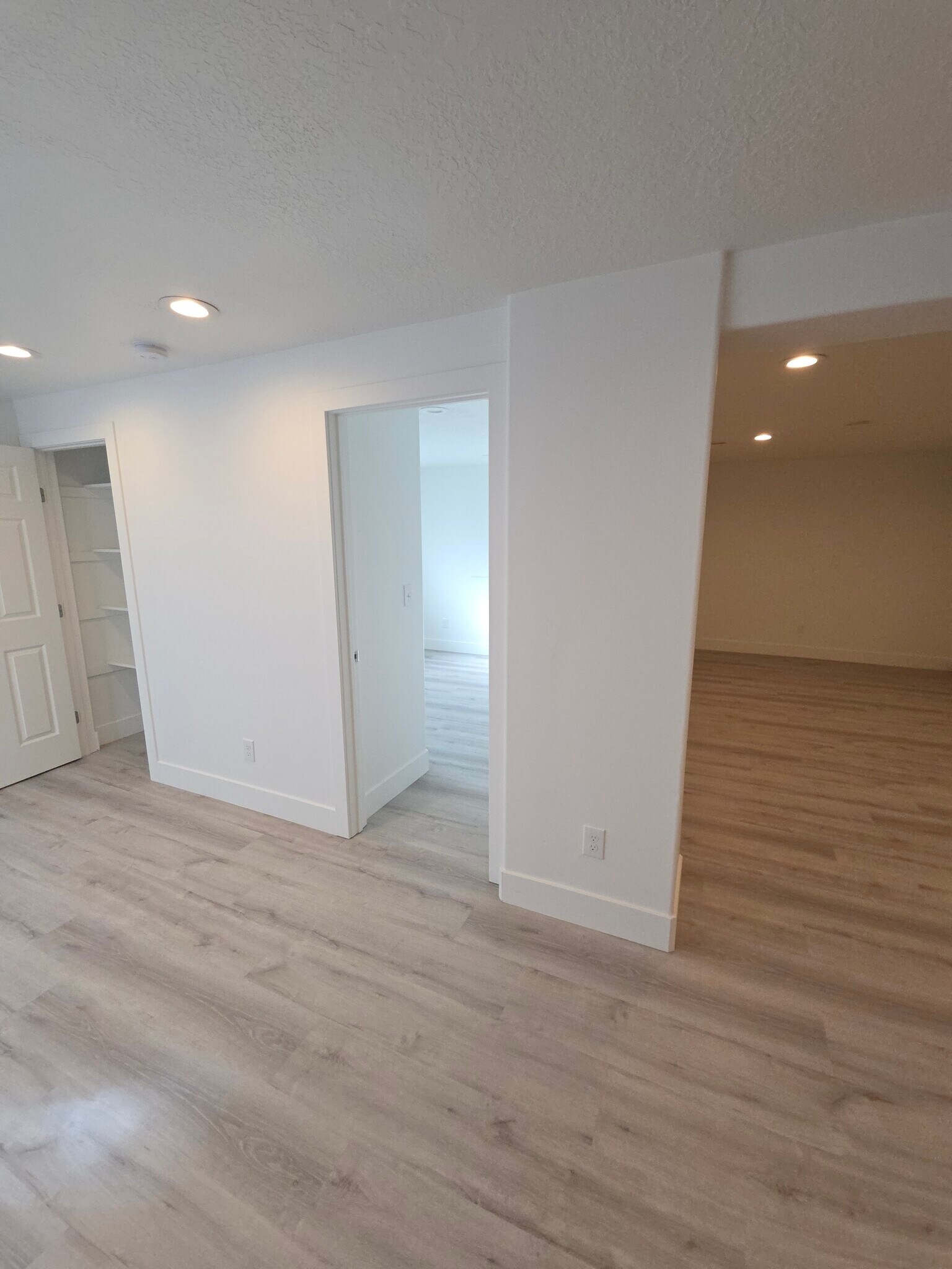 Building Photo - 7169 W Hawker Ln