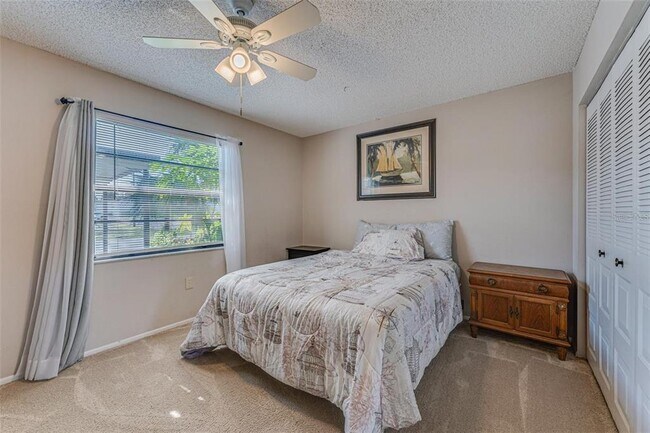 Building Photo - 6401 Drexel Dr