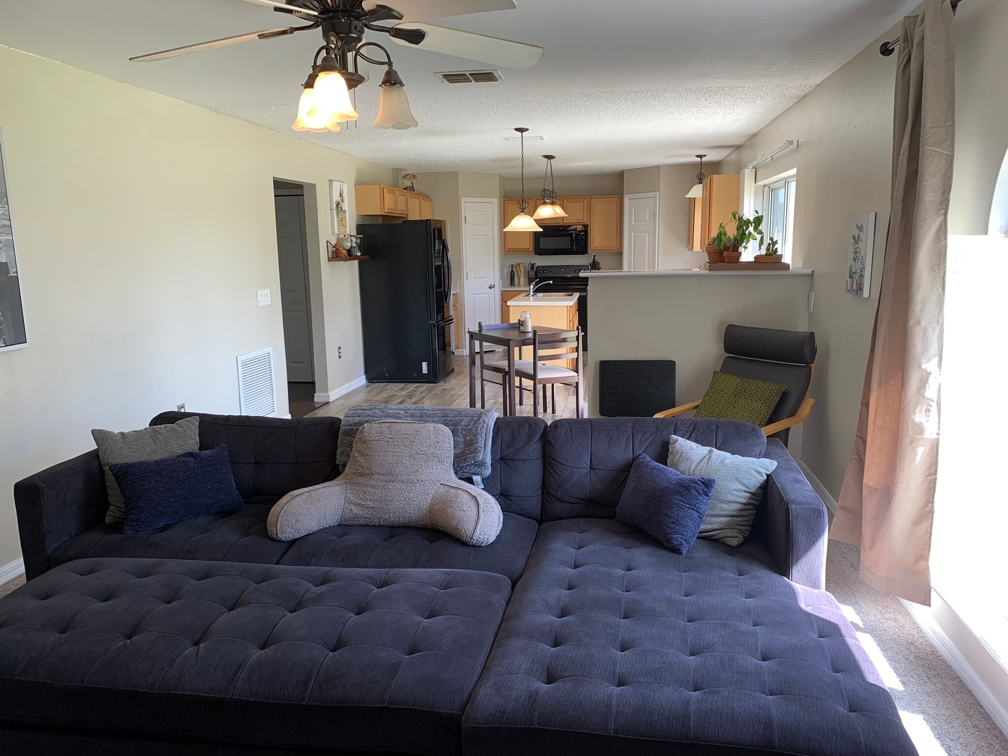 Living Room - 422 Fairfield Dr