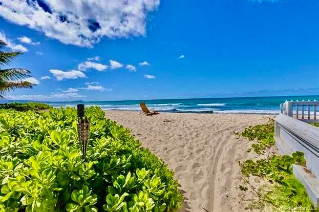 Near beach entrance - 91-720 Makule Rd