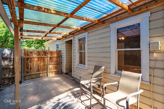 Building Photo - 1333 Amarillo St