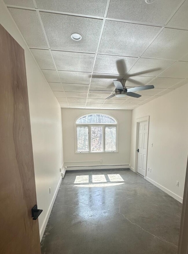 Building Photo - 9 Johnson Ln