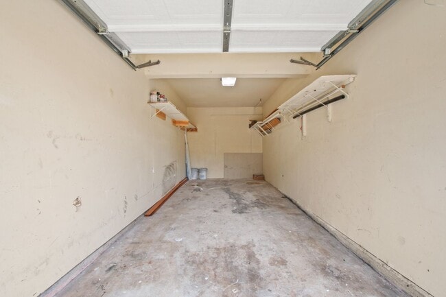 Building Photo - 3 bed 2 bath fully renovated apartment near Huntington Harbour