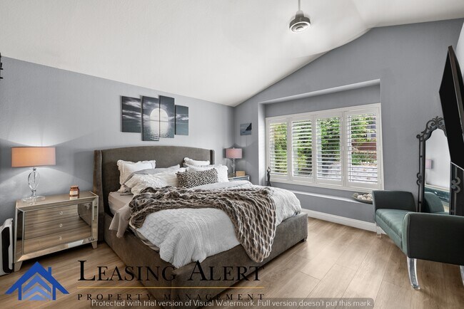 Building Photo - 27597 Artine Dr